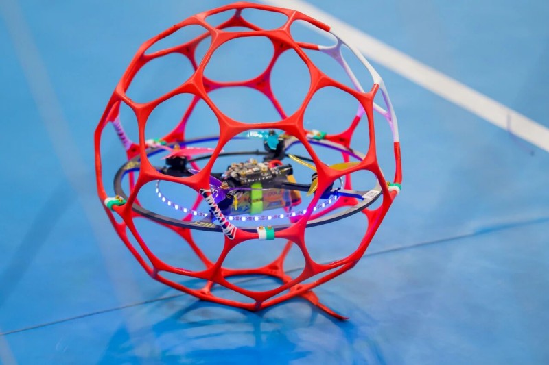 無(wú)人機(jī)足球